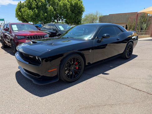 Used 2015 Dodge Challenger SRT Hellcat RWD image 1