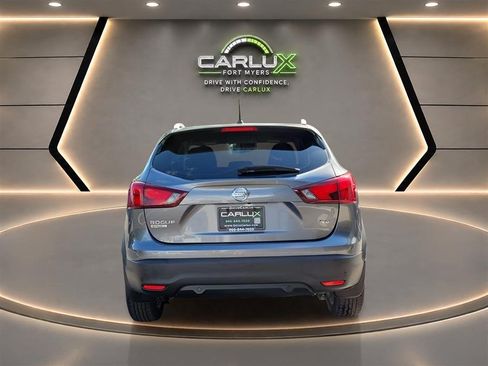 Used 2019 Nissan Rogue Sport SV w/ Technology Package FWD image 5