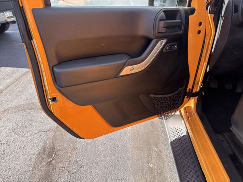 Used 2013 Jeep Wrangler Sahara image 15