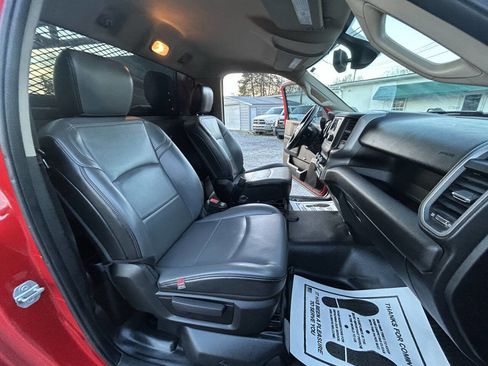 Used 2020 RAM 3500 Tradesman w/ Chrome Appearance Group image 21