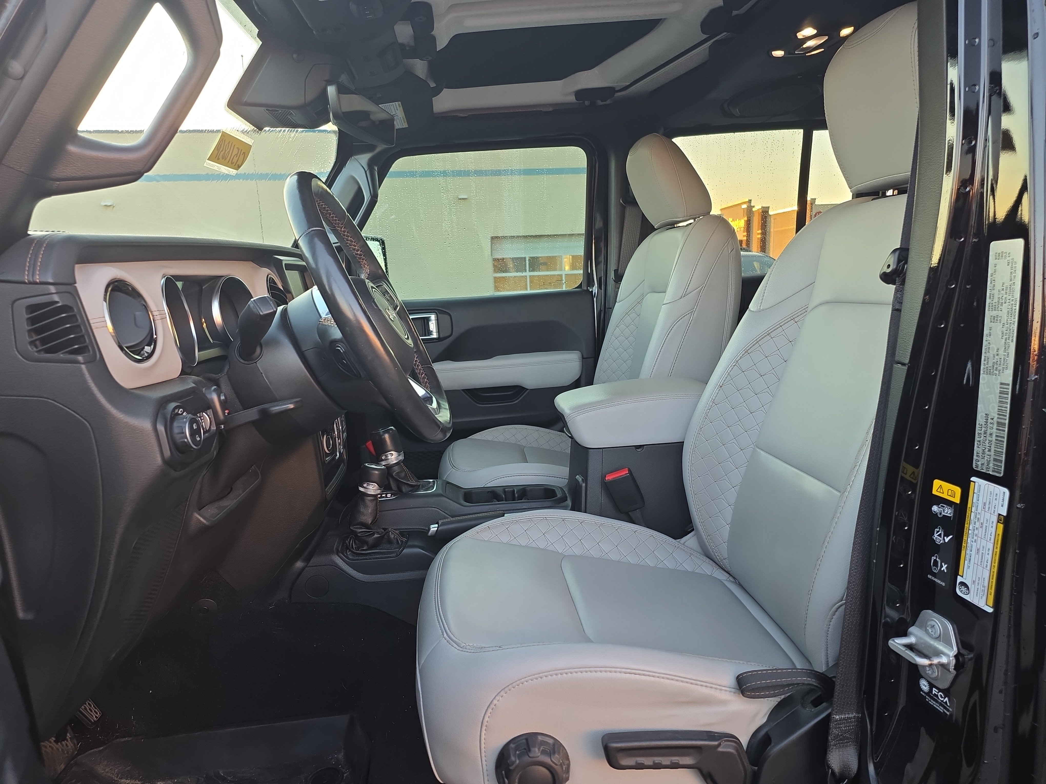 Used 2021 Jeep Gladiator Overland AWD/4WD image 13