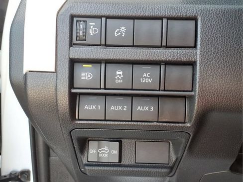 Used 2024 Toyota Tacoma TRD Off-Road w/ TRD Off Road Upgrade Package AWD/4WD image 14