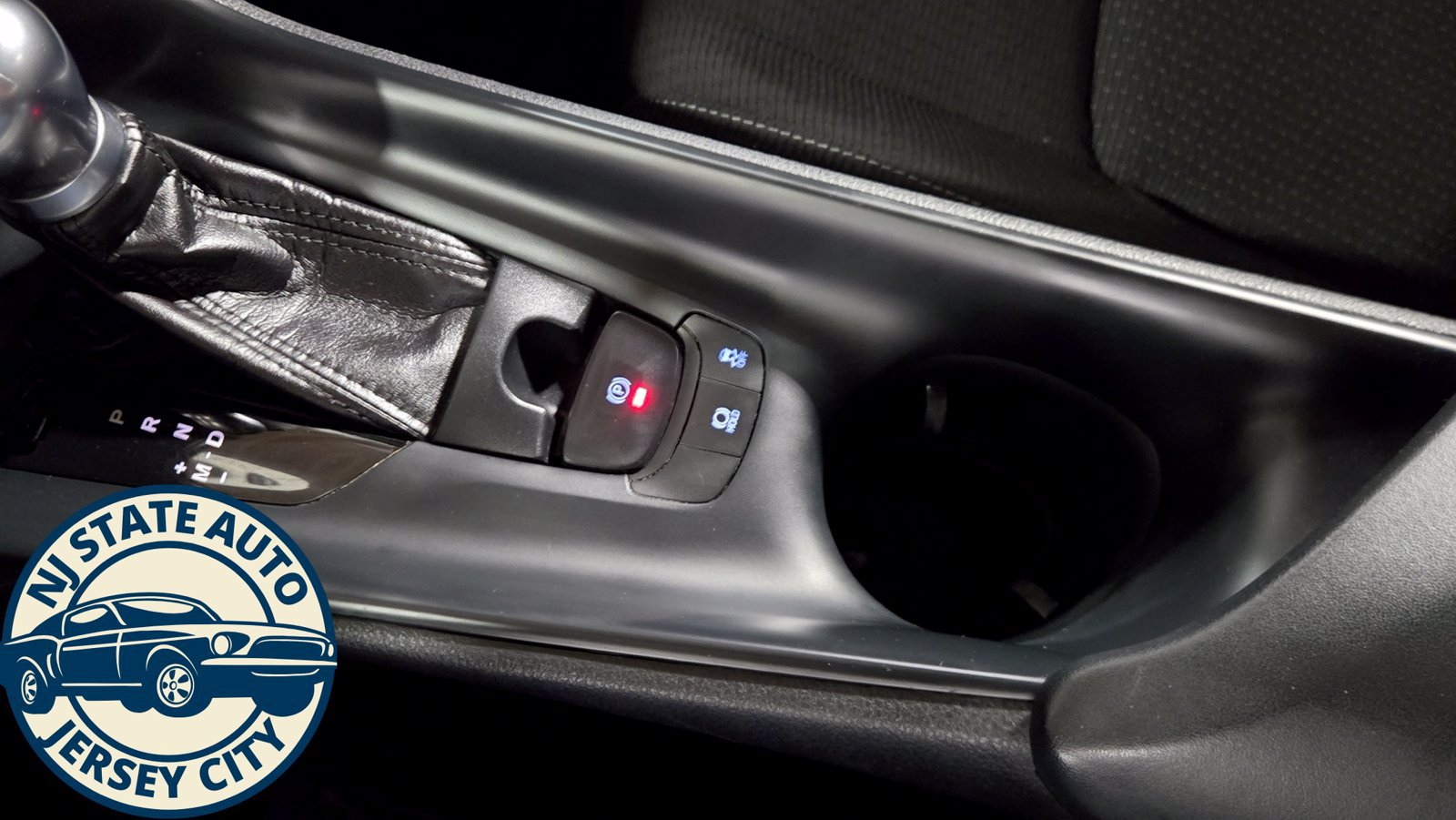 Used 2018 Toyota C-HR XLE FWD image 18