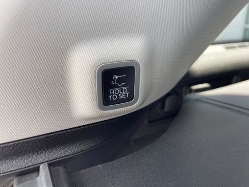 Used 2022 Jeep Grand Cherokee Summit w/ Adv Protech Group IV AWD/4WD image 11