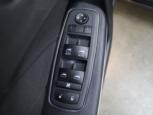 Used 2023 Dodge Charger SXT RWD image 40