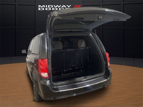 Used 2017 Dodge Grand Caravan GT image 10