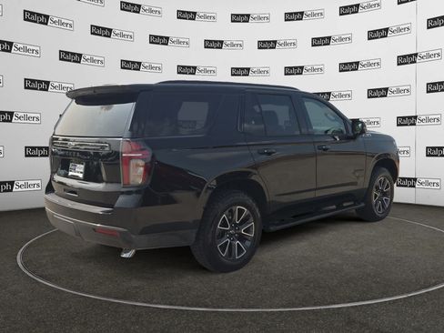 Used 2021 Chevrolet Tahoe Z71 w/ Z71 Off-Road Package AWD/4WD image 6