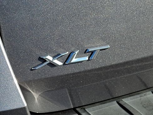 Used 2022 Ford Explorer XLT w/ Equipment Group 202A AWD/4WD image 30