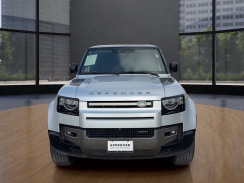 Used 2022 Land Rover Defender 110 X-Dynamic SE AWD/4WD image 2