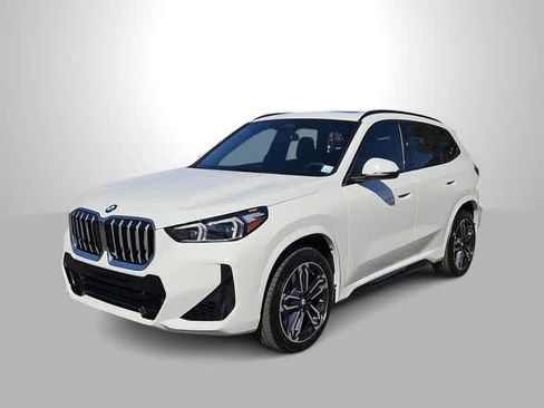 Used 2025 BMW X1 xDrive28i w/ M Sport Package image 4