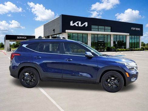 Used 2026 Kia Seltos EX w/ EX Sunroof Package FWD image 4