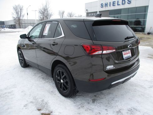 Used 2023 Chevrolet Equinox LT image 4