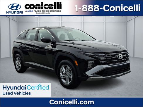 Used 2025 Hyundai Tucson SE AWD/4WD image 1