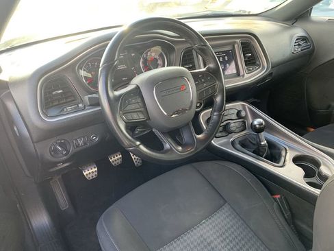 Used 2022 Dodge Challenger R/T w/ Driver Convenience Group image 8