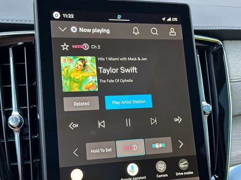 New 2026 Volvo XC90 B6 Plus image 16