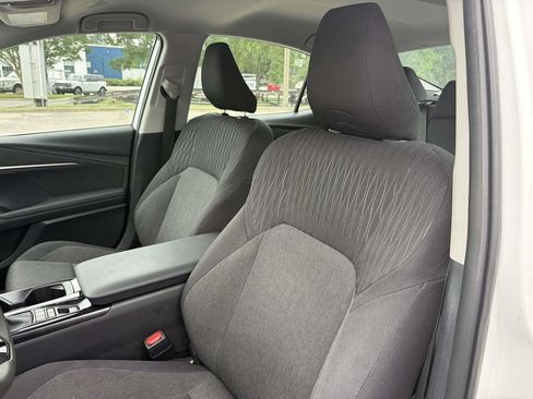 Used 2025 Toyota Camry LE FWD image 11