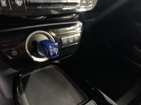 Used 2020 Toyota Prius Prime LE image 16