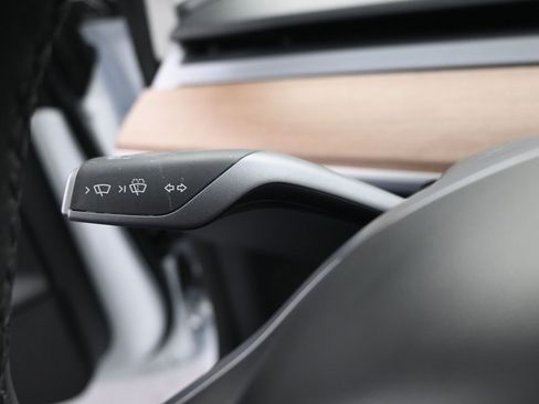 Used 2023 Tesla Model 3 Standard Range image 20