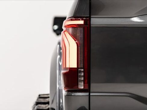 Used 2025 Ford F150 Lariat w/ Equipment Group 501A Mid image 13