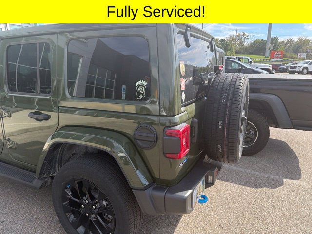 Used 2022 Jeep Wrangler Unlimited Sahara AWD/4WD image 7