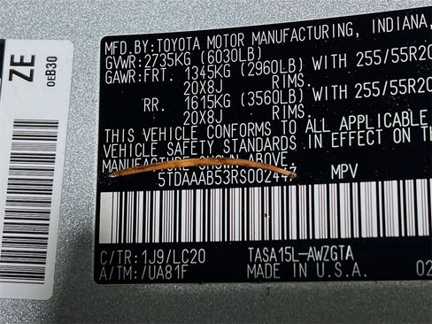 Used 2024 Toyota Grand Highlander Limited image 29