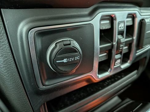 Used 2021 Jeep Wrangler Unlimited Sport AWD/4WD image 7