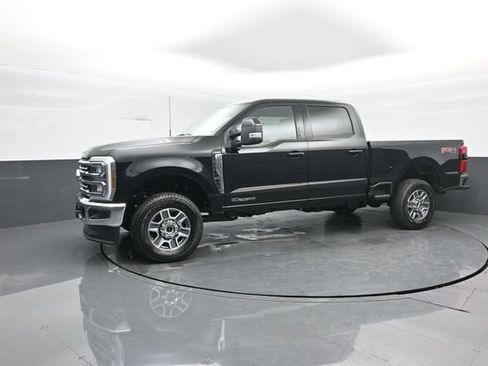 New 2026 Ford F250 Lariat w/ FX4 Off-Road Package image 4