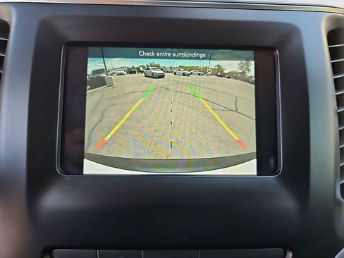 Used 2020 Jeep Cherokee Latitude Plus AWD/4WD image 13