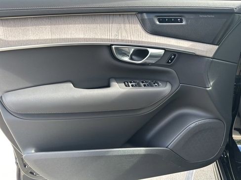 New 2026 Volvo XC90 B6 Ultra w/ Protection Package Premier image 12