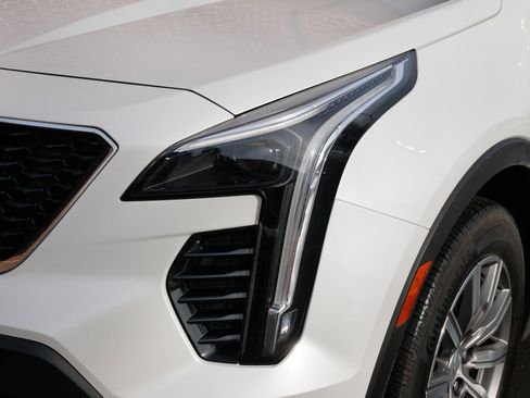 Certified 2023 Cadillac XT4 Sport image 5