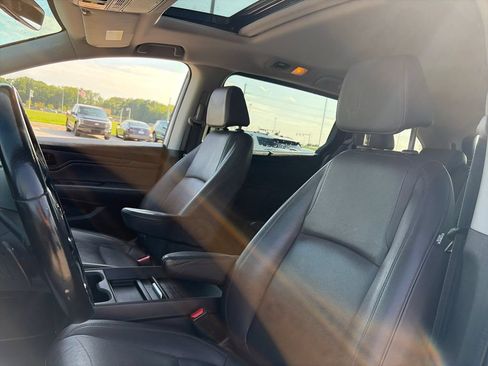 Used 2018 Honda Odyssey EX-L image 16