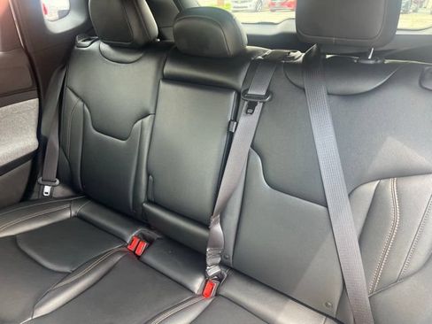 Used 2023 Jeep Compass Latitude AWD/4WD image 23