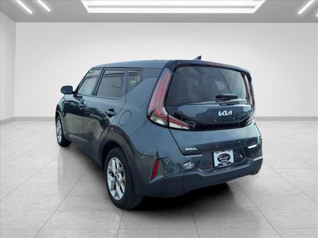 Used 2024 Kia Soul LX w/ Option Group 015 FWD image 16