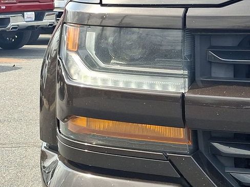 Used 2018 Chevrolet Silverado 1500 LT w/ All Star Edition image 9