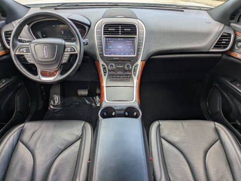 Used 2019 Lincoln Nautilus Reserve FWD image 14
