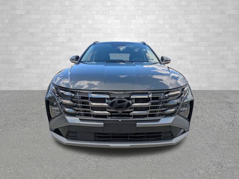 Certified 2025 Hyundai Tucson Limited AWD/4WD image 6