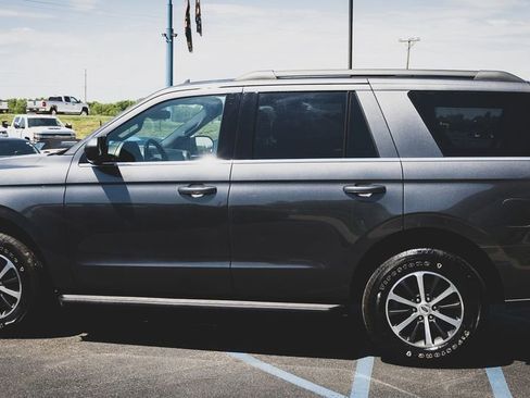Used 2020 Ford Expedition XLT AWD/4WD image 5