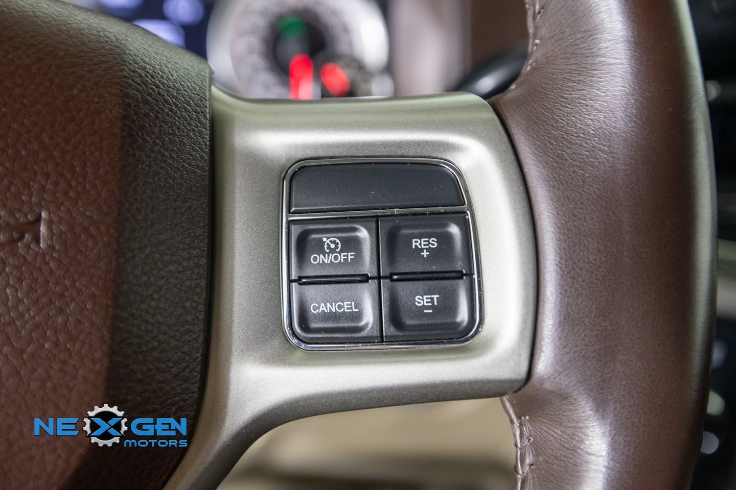 Used 2017 RAM 2500 Laramie w/ Convenience Group AWD/4WD image 16