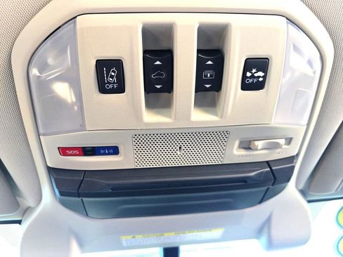 Used 2020 Subaru Ascent Premium w/ Sport Package image 17