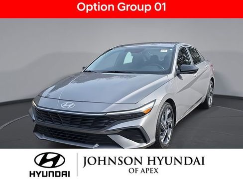 Certified 2025 Hyundai Elantra Sport image 1