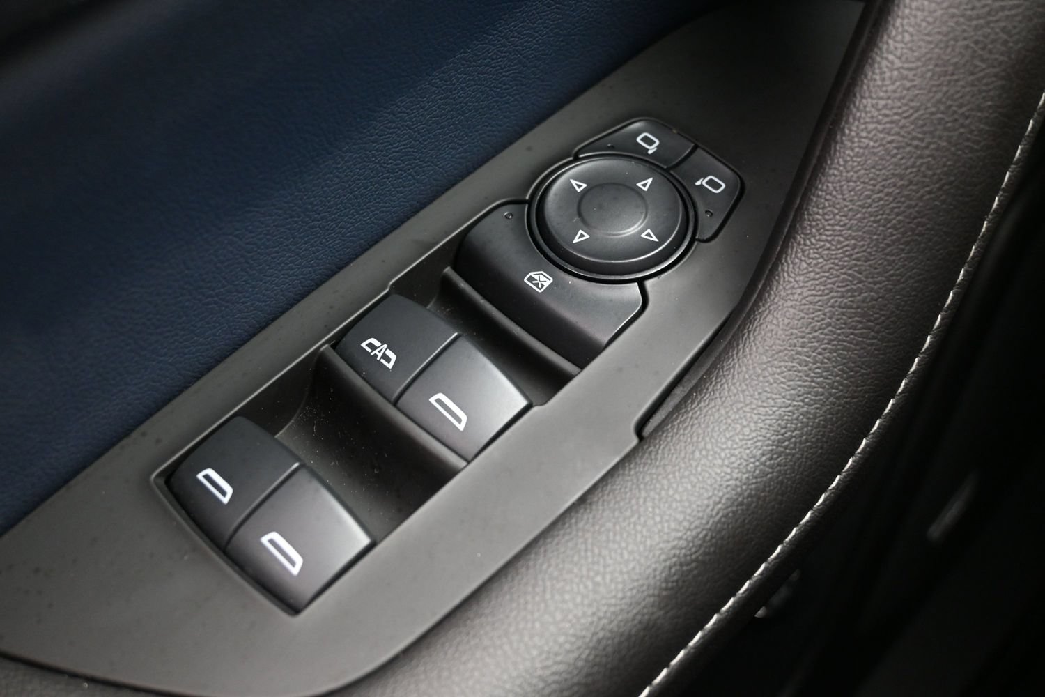 Used 2024 Chevrolet Blazer RS w/ Driver Confidence II Package FWD image 25