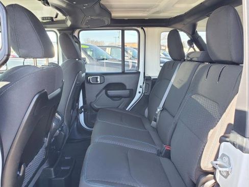 Used 2025 Jeep Wrangler Rubicon w/ Safety Group image 22