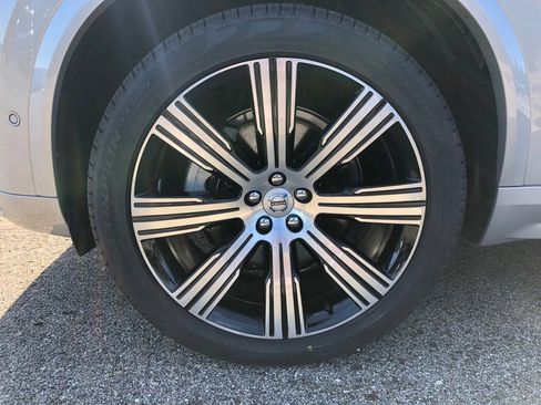 Used 2023 Volvo XC90 B6 Ultimate w/ Protection Package Premier image 9