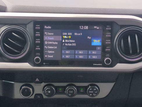 Used 2020 Toyota Tacoma SR5 image 17