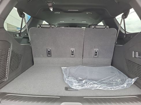 New 2026 GMC Yukon XL Elevation image 20