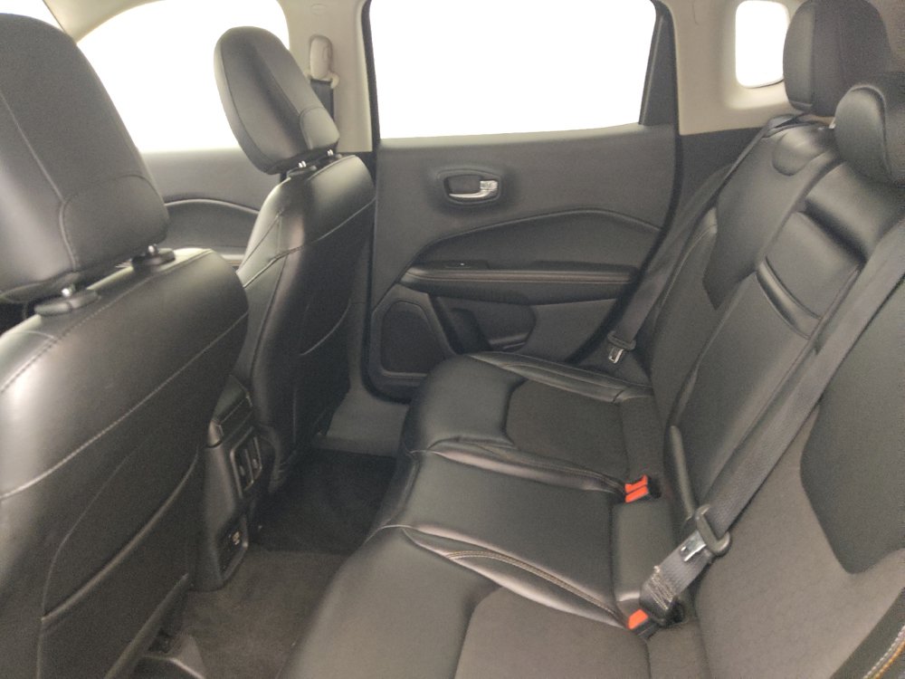 Used 2018 Jeep Compass Latitude w/ Popular Equipment Group AWD/4WD image 18