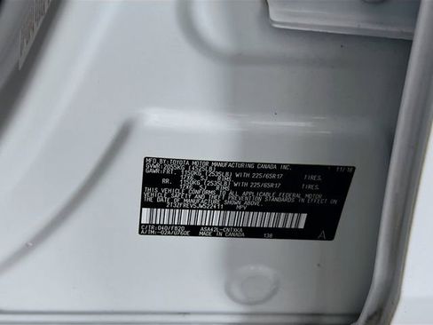 Used 2018 Toyota RAV4 LE image 19