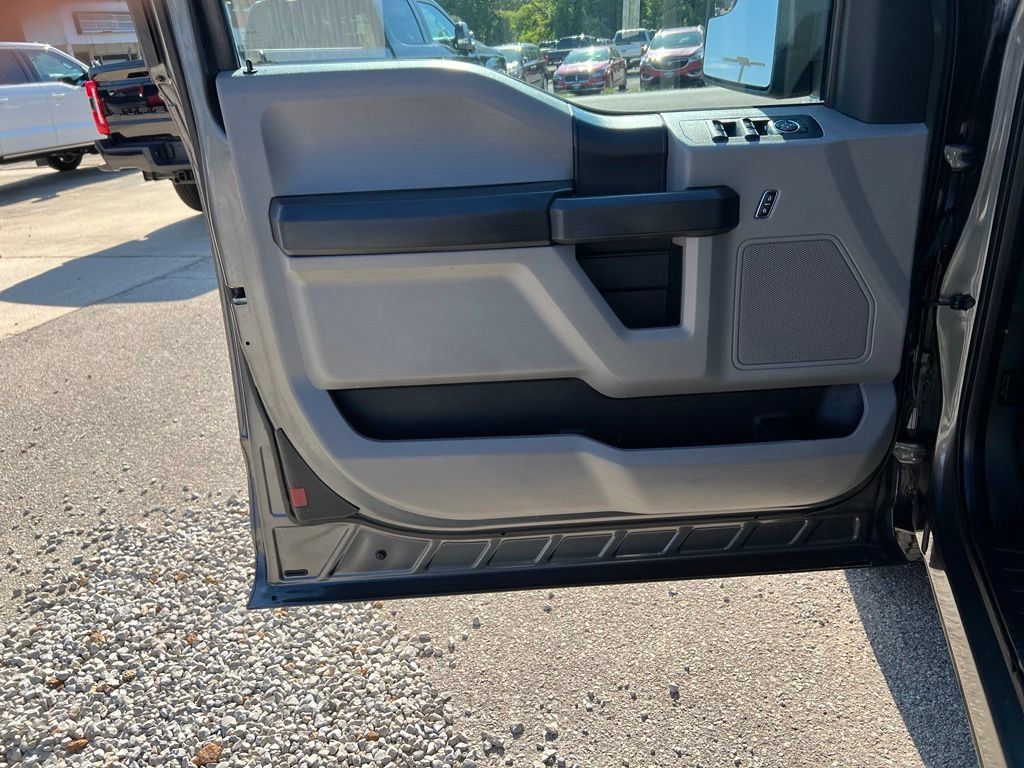 Used 2015 Ford F150 XL w/ Equipment Group 101A Mid AWD/4WD image 11