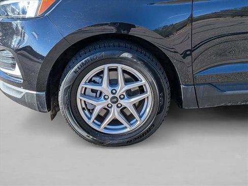 Used 2023 Ford Edge SEL image 9