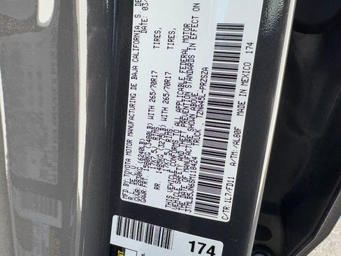 Used 2025 Toyota Tacoma 4x4 Double Cab image 25